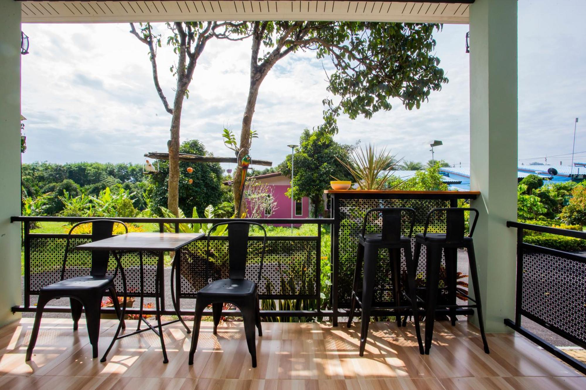 Baan Suan Mee Tang Hotel Csanthaburi Szoba fotó