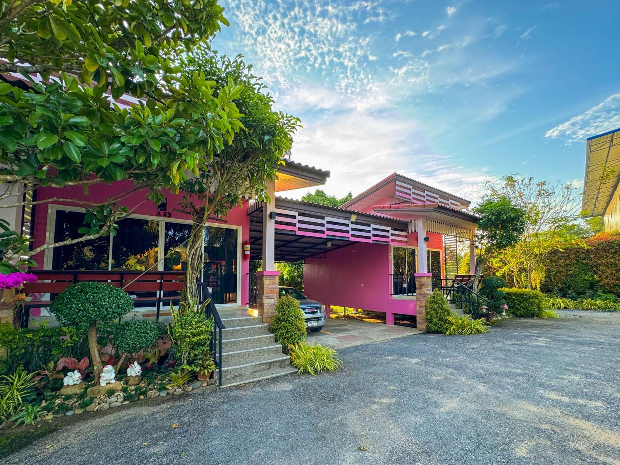 Baan Suan Mee Tang Hotel Csanthaburi Kültér fotó