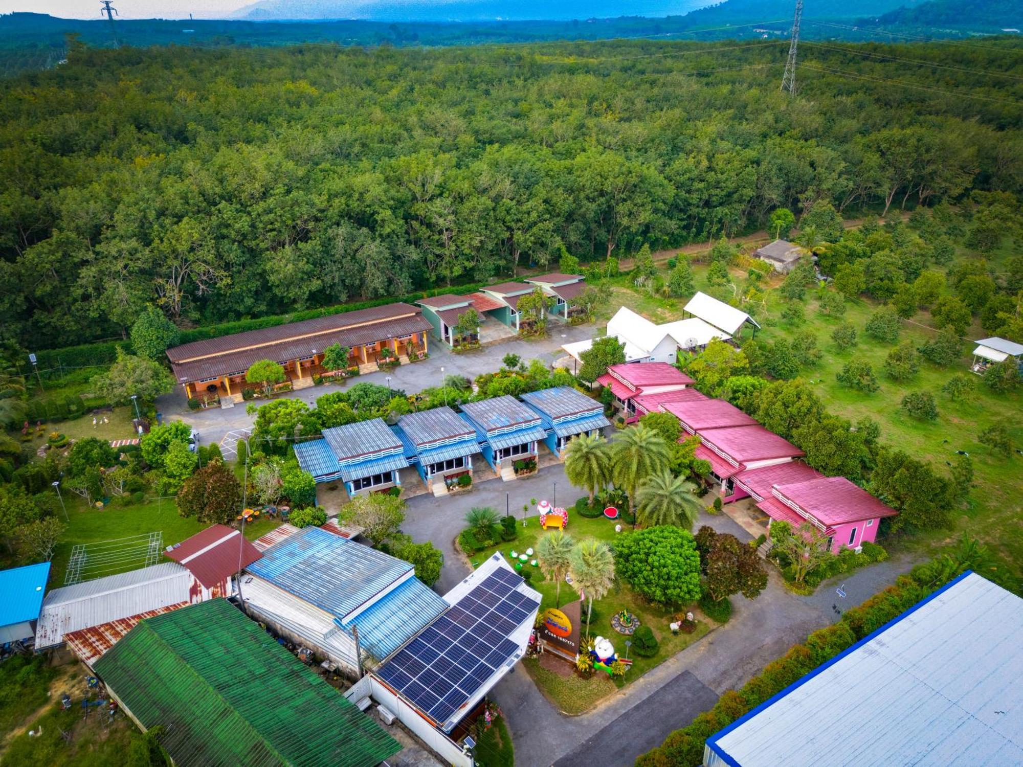 Baan Suan Mee Tang Hotel Csanthaburi Kültér fotó